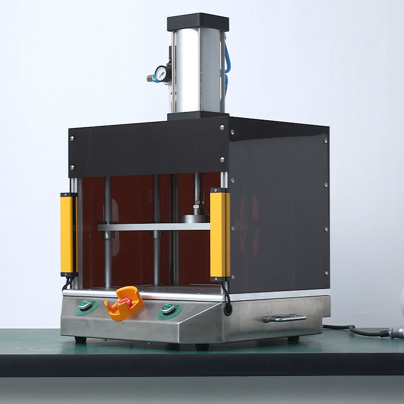 AccraAir tightness test fixture